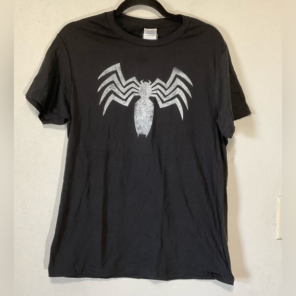 NWOT Men's Marvel Venom Webby Leggy Graphic Tee Medium - Picture 1 of 5
